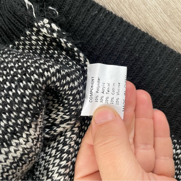 COPY - COPY - Western wear knitted black and white zip up unisex ugly Christmas… - Picture 2 of 3